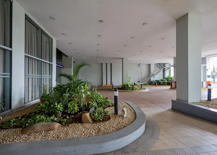New 2br Of 86sqm With Parking & Netflix In Bgc Apartment