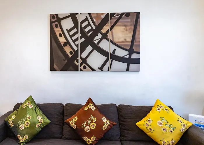 New 2br Of 86sqm With Parking & Netflix In Bgc Apartment