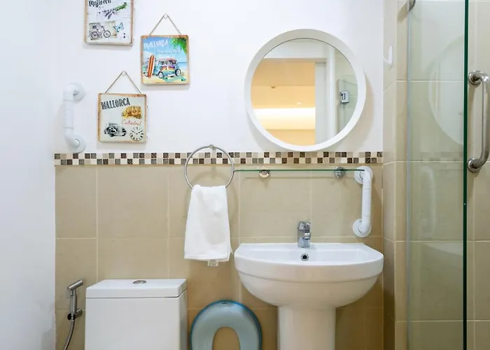 New 2br Of 86sqm With Parking & Netflix In Bgc Apartment *