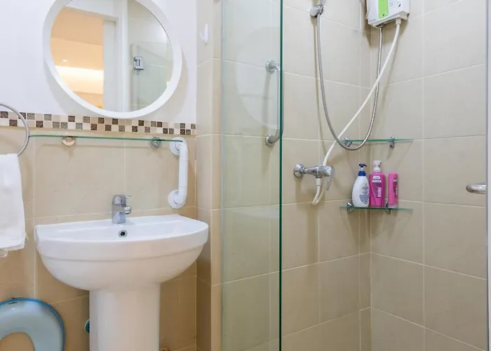 New 2br Of 86sqm With Parking & Netflix In Bgc Manila